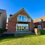Lens Lookout - Seaview And Balcony - Part Of The The Bay Village With Pool, Gym And Direct Access, Pub, Restaurant, Tennis And Meadows Walks *