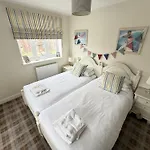 Lens Lookout - Seaview And Balcony - Part Of The The Bay Village With Pool, Gym And Direct Access, Pub, Restaurant, Tennis And Meadows Walks Holiday home *