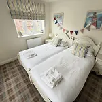 Holiday home Lens Lookout - Seaview And Balcony - Part Of The The Bay Village With Pool, Gym And Direct Access, Pub, Restaurant, Tennis And Meadows Walks