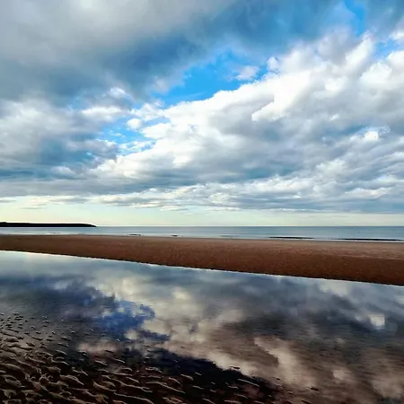 Lens Lookout - Seaview And Balcony - Part Of The The Bay Village With Pool, Gym And Direct Access, Pub, Restaurant, Tennis And Meadows Walks *