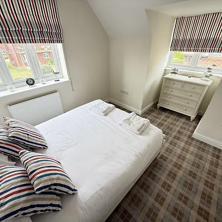 Casa vacanze Lens Lookout - Seaview And Balcony - Part Of The The Bay Village With Pool, Gym And Direct Access, Pub, Restaurant, Tennis And Meadows Walks