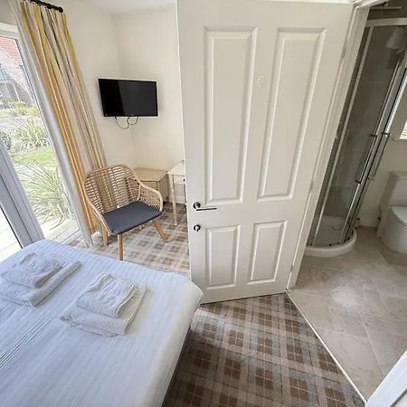 Lens Lookout - Seaview And Balcony - Part Of The The Bay Village With Pool, Gym And Direct Access, Pub, Restaurant, Tennis And Meadows Walks