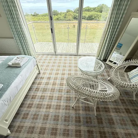 Lens Lookout - Seaview And Balcony - Part Of The The Bay Village With Pool, Gym And Direct Access, Pub, Restaurant, Tennis And Meadows Walks פילי