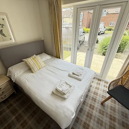 Lens Lookout - Seaview And Balcony - Part Of The The Bay Village With Pool, Gym And Direct Access, Pub, Restaurant, Tennis And Meadows Walks Casa de Férias